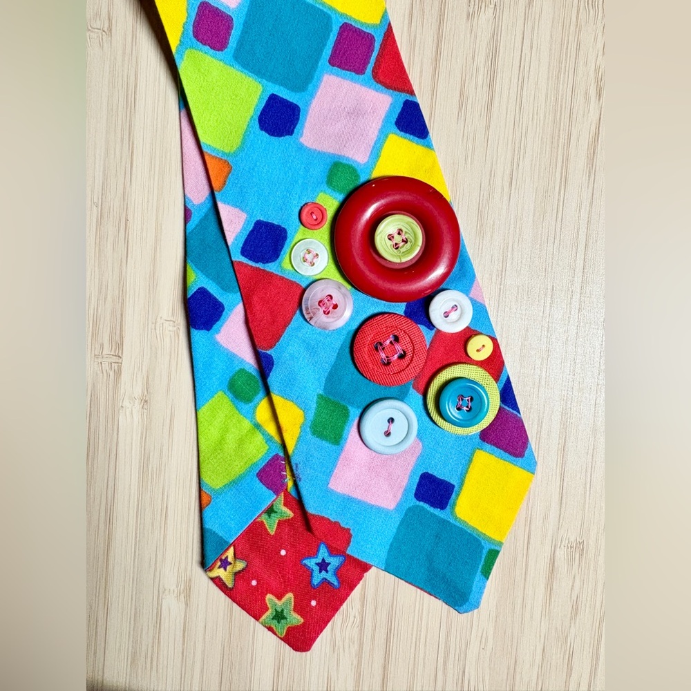 Handmade! Colorful Geometric Pattern Tie with Buttons